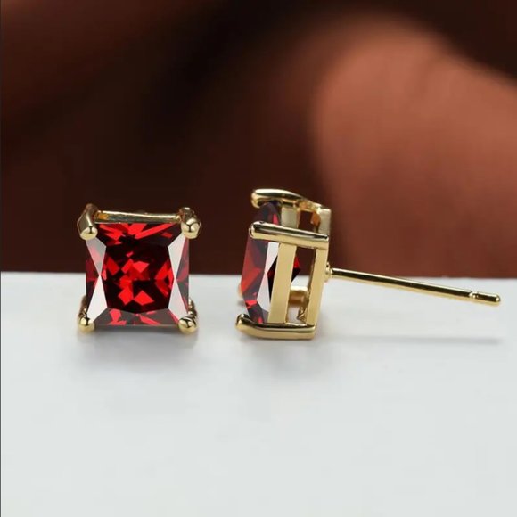 Mens 18K Gold 2ct Red Ruby Square Stud Earrings Princess Cut Studs Jewelry NEW - Picture 1 of 8